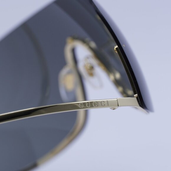 🕶️ New Gucci GG1560S 001 Sunglasses - Gold Frame, Grey Lenses - Picture 8 of 11